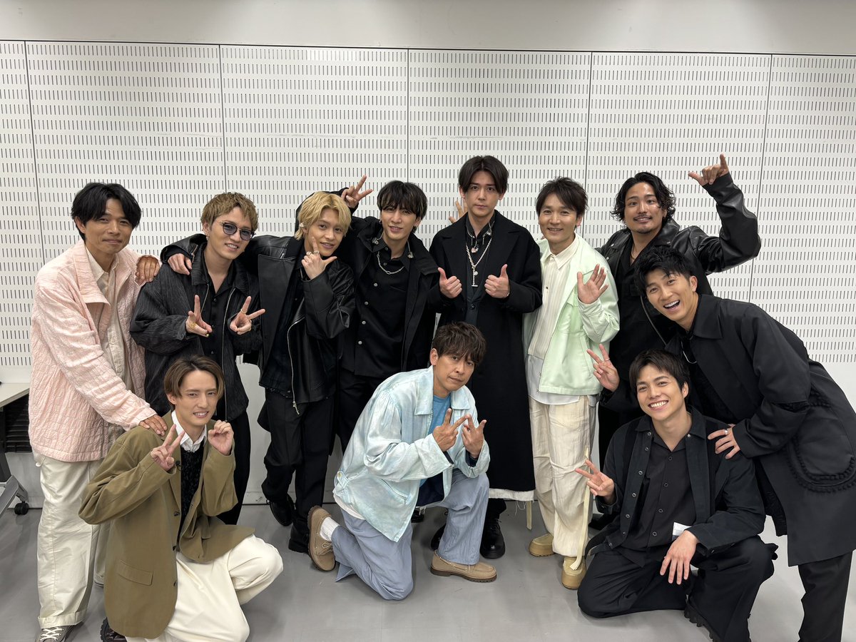 20thCentury_SIN's tweet photo. WEST. Noel Century ！
僕たち！輝いてます！！
#どーぞ

トニセン

#トニセン
#WESTꓸ
#川島如恵留
#Mステ https://t.co/Lr8mzvK8mU