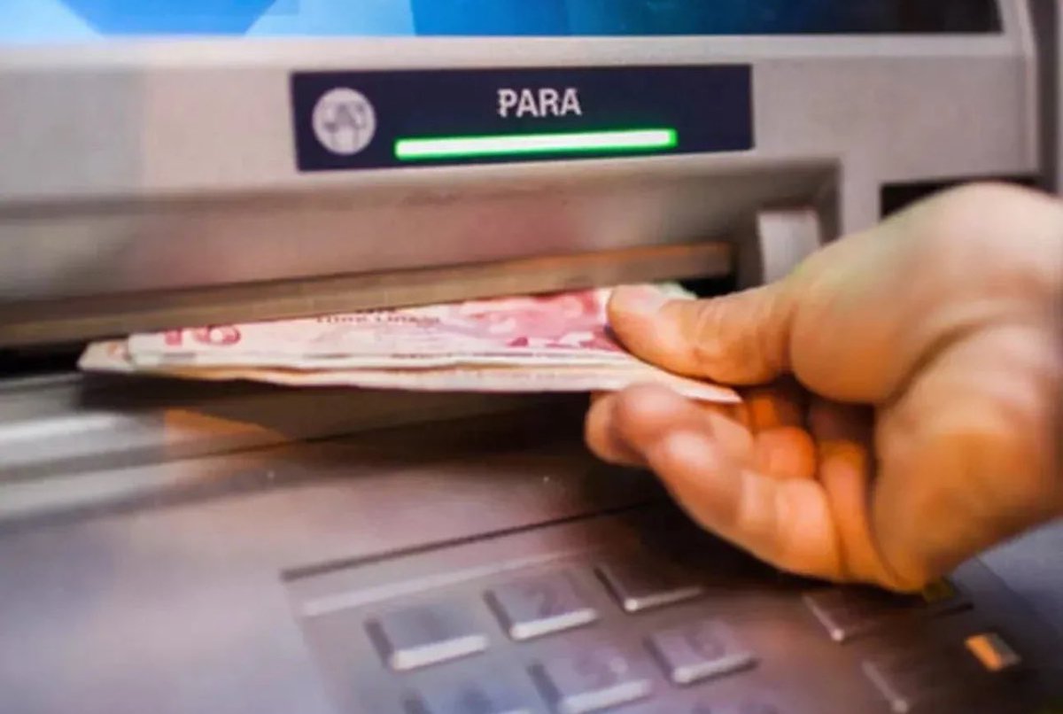 Bankaların aldığı karar doğrultusunda artık ATM'lerden 10 TL ve 20 TL'lik banknotlar çekilemeyecek.