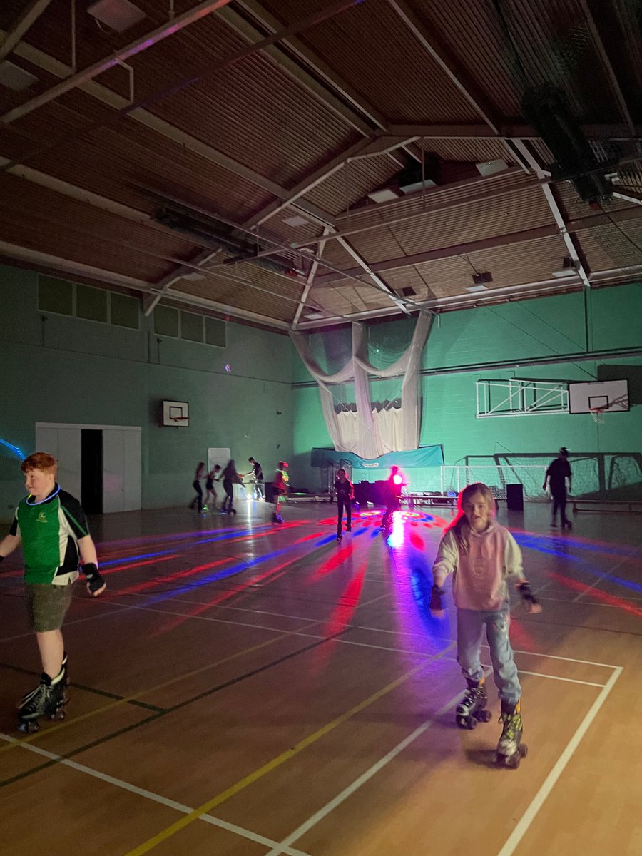 We've had an incredible time delivering our Easter Holiday Programme!🏸🎶🛼 Although the holidays are over, the fun continues at our weekly youth clubs! Aged between 10 and 16? Why not join us! 🤗 #worcestershirehour