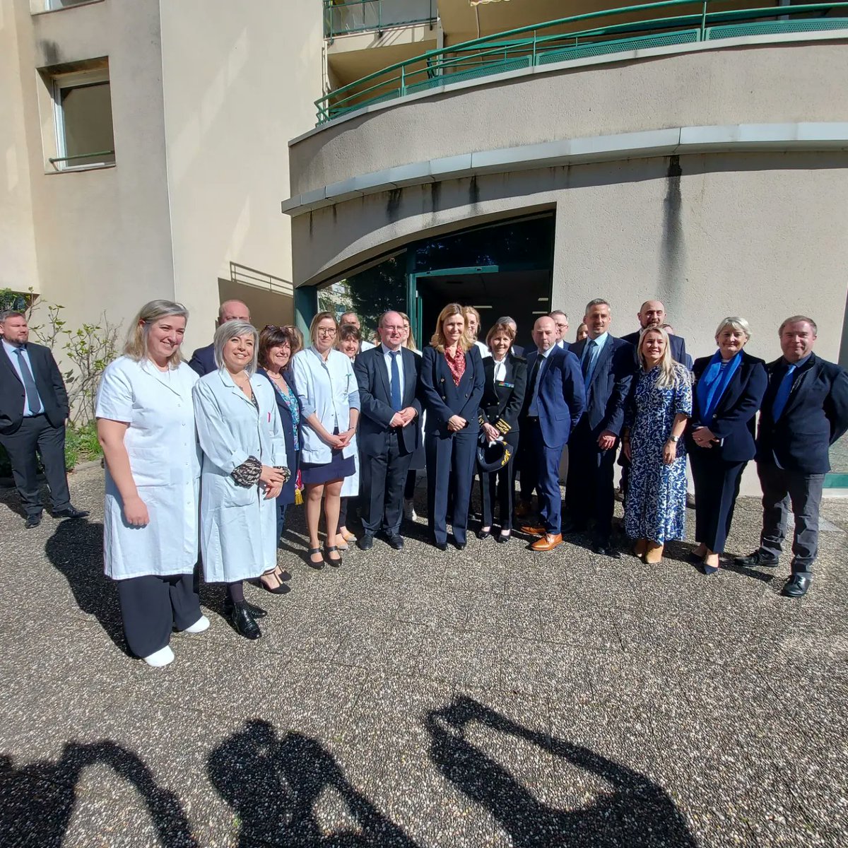 Visite du Centre Hospitalier de Haguenau avec la Présidente de l' <a href="/AssembleeNat/">Assemblée nationale</a> et <a href="/LMarcangeli/">Laurent Marcangeli</a> Président du groupe @Horizons_AN 

L'occasion d'échanger avec les équipes médicales et administratives qui sont mobilisés au quotidien pour garantir une offre de soins de qualité.