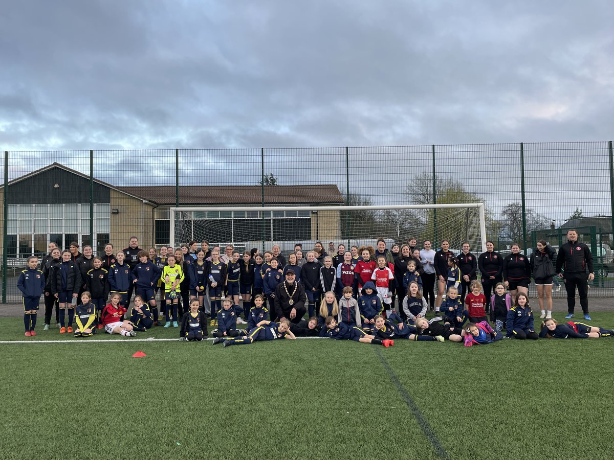 “Train with the Team” was such a success for Frome Town Women FC to celebrate International Women’s Day. Really impressive & inspiring to see so many young girls & women turn up & take part. Well done all involved. I even got a selfie with First Team Capt, Kiera-Leigh Underhill.