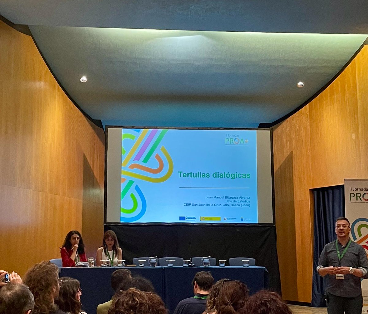 DGPeIE's tweet photo. 📆Último día de las II Jornadas PROA+ en Las Palmas de Gran Canaria, donde Juan Manuel Blázquez @jmblaalv, del CEIP San Juan de la Cruz de Baeza @ceipsjuandlcruz, presenta las buenas prácticas de su centro.
@EducaAnd #PROA https://t.co/shBrRL2d0L