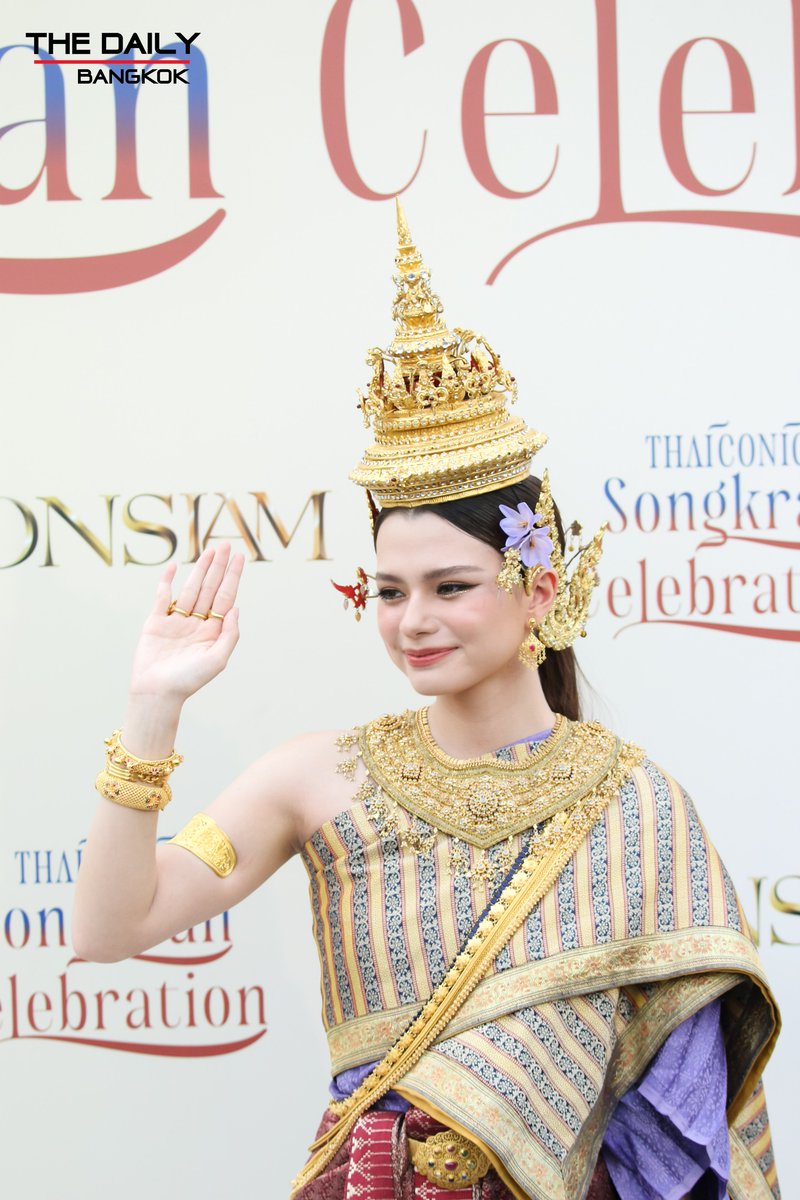 “เบคกี้ รีเบคก้า” ในชุดนางสงกรานต์ งามสง่า ร่วมงาน “ไอคอนสยามมหัศจรรย์เจ้าพระยามหาสงกรานต์ ๒๕๖๗” BECKY MISS SONGKRAN #ICONSIAMSongkranxBECKY #Beckysangels #ICONSIAMSongkran #สงกรานต์ที่ไอคอนสยาม #THAICONICSongkranCelebration #ICONSIAM