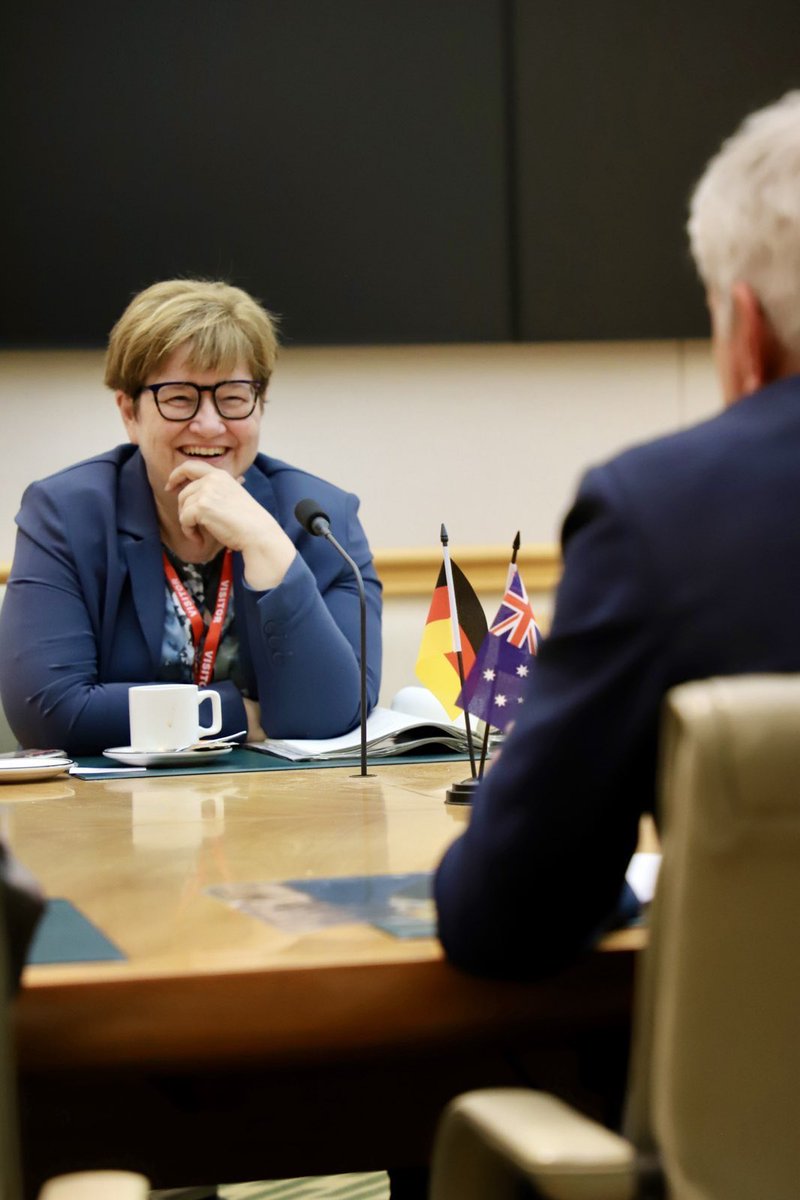 A pleasure to meet with Anette Kramme, the German Parliamentary State Secretary for Labour. We discussed the importance of skilled migration to our two economies. As well as best practices for skilling the workforce for the green and digital transformations.