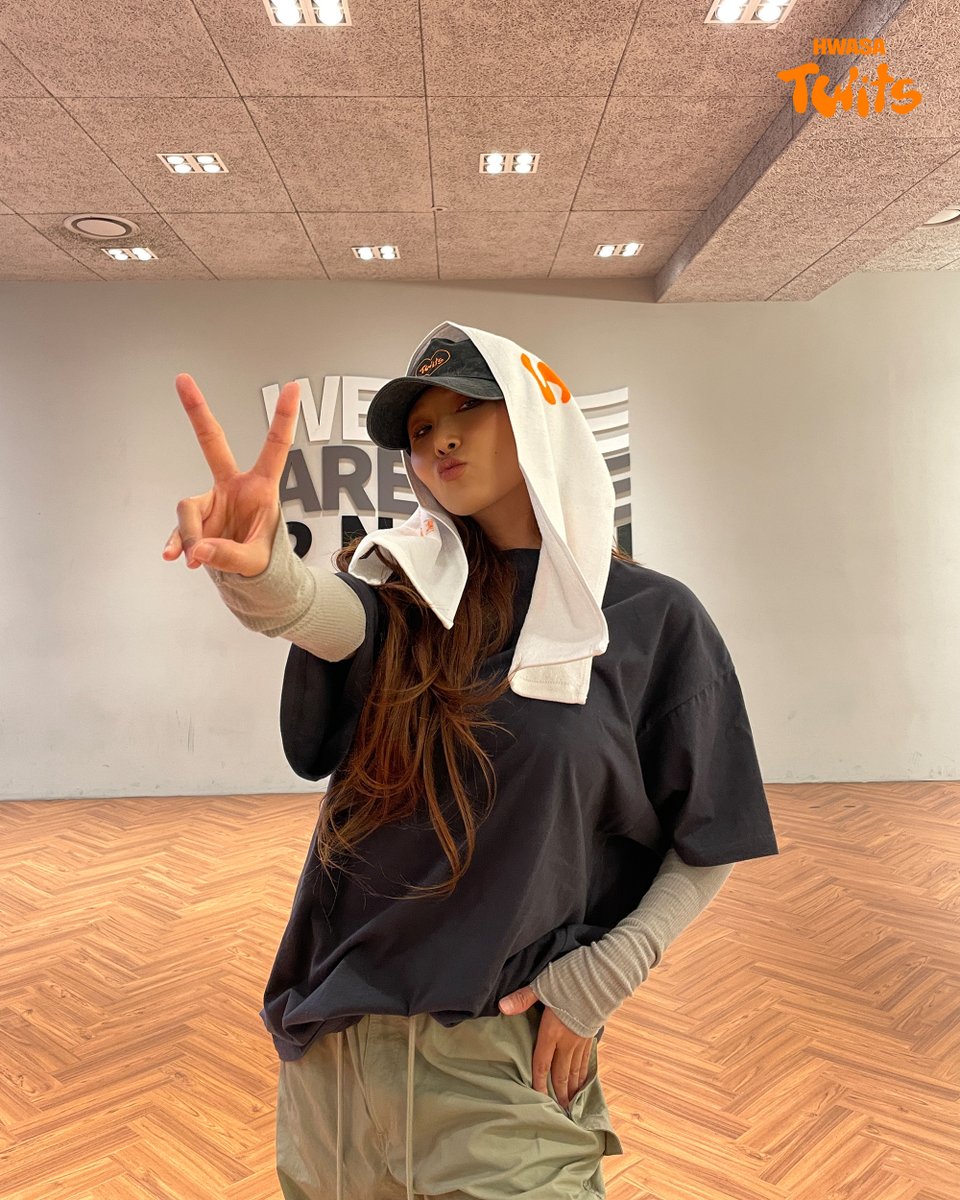 OfficialPnation's tweet image. [HWASA]
HWASA the 1st FANCON TOUR [Twits] in Seoul
Merch Fit Check✌🧡
  
—
  
📅 2024.04.20 6PM (KST)
📍 세종대학교 대양홀(Daeyang Hall, Sejong University)
    
- 예매처(Ticket)
: 인터파크 티켓(Interpark)
  
🔗 국내(KOR) : bit.ly/3PFell0
🔗 글로벌(GLO) :…