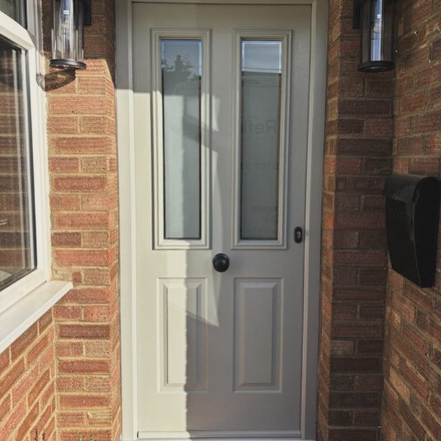 Front Door Friday!

This customers door fits right in with spring, We offer a range of colours to our customers to suit their tastes and preferences for their home

Enquire today
01707 339 400
info@reflexelite.co.uk 

#homesweethome #homeinspo #homeownership #hertfordshiremums