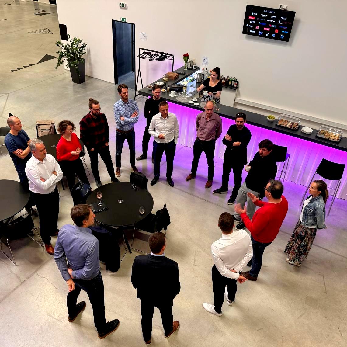 🏟️ Poprvé jsme se prošli po naší nové aréně! 🤩 Zatím tedy jen virtuálně, a to díky Virtuplexu 🥽👌 Díky za ten zážitek, už se nemůžeme dočkat, až to bude v reálu 😎 #mhapce