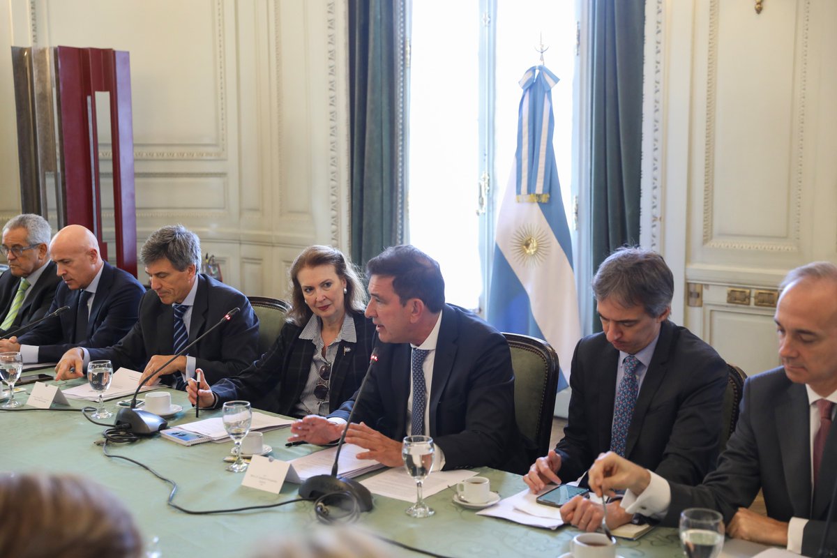 Argentina’s accession to OECD Foreign Minister Mondino presided over the first inter-ministerial coordination meeting with officials of different agencies of the Executive Branch involved in Argentina’s accession to the OECD. 📎 cancilleria.gob.ar/en/announcemen…