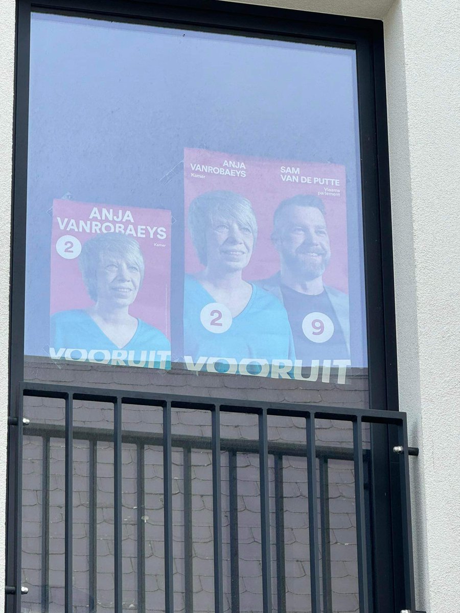 De eerste raamaffiches van @vooruit_nu verschijnen in het straatbeeld. Wil jij ook een? Laat het dan zeker weten! (Kan ook van andere kandidaten) #vk24 #oostvlaanderen