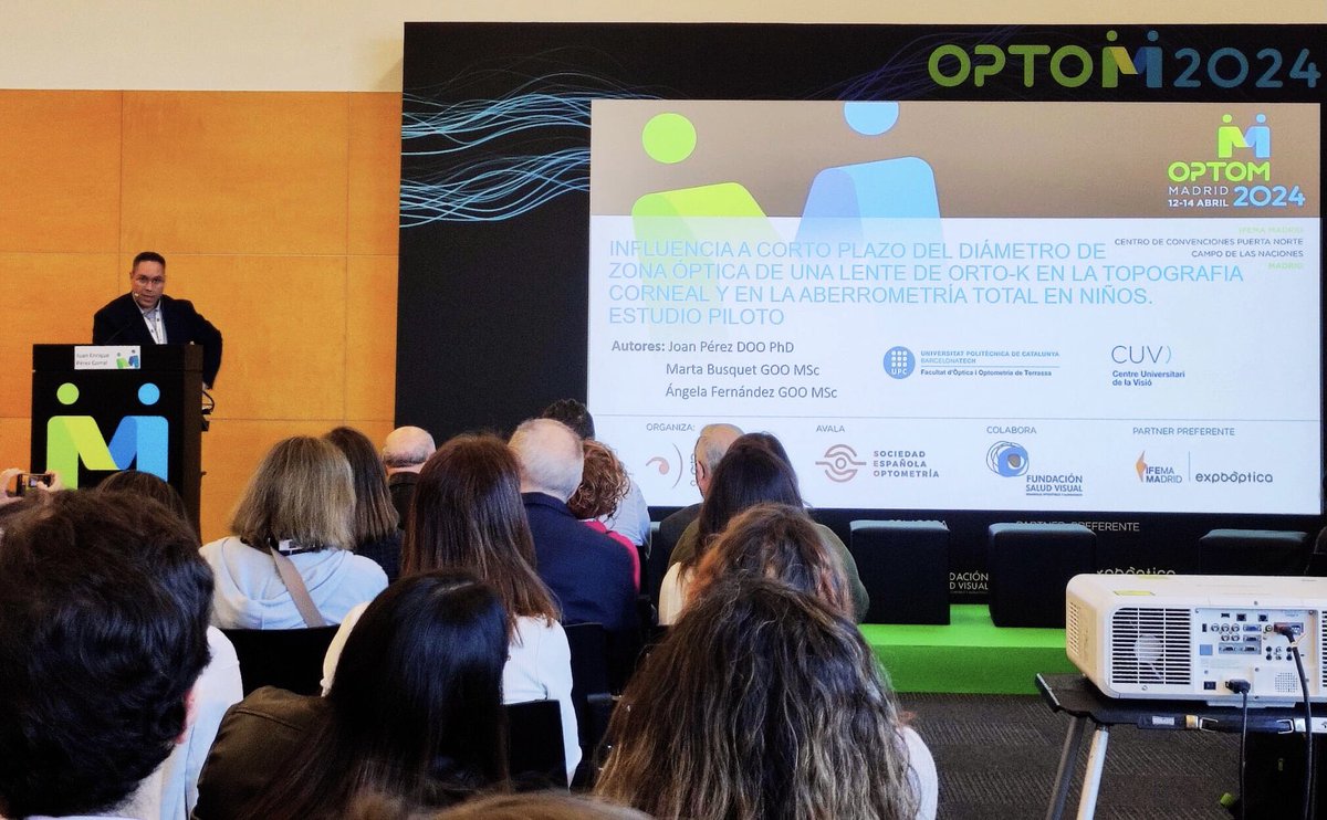 El Dr. <a href="/joanperezcorral/">Joan Perez</a> presenta la comunicación "Influencia a corto plazo del diámetro de zona óptica de una lente de #ortok en la #topografíacorneal y #aberrometría total en niños. Estudio piloto" en @optomcongreso 2024 #miopía