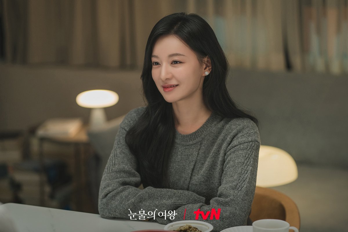 현우의 오피스텔에서 모처럼 만끽하는 둘만의 시간?!🥰 사랑으로 가득한 백홍달콩 행복한 일상 맛보기🙏💕 [토일] 밤 9:20 | tvN #눈물의여왕 #QueenofTears #tvN #tvN에서봐 #스트리밍은TVING