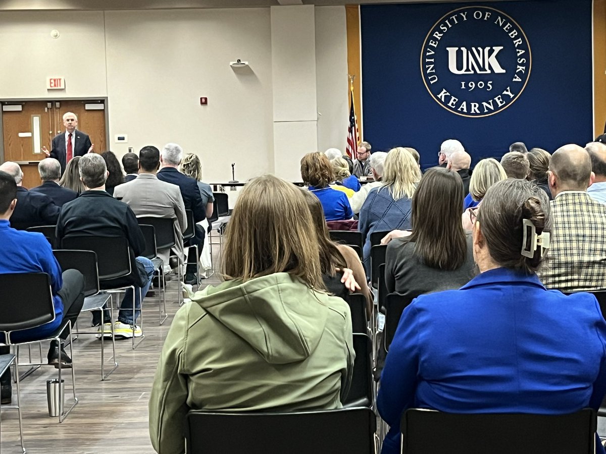 KaseyMintz4's tweet image. Priority Candidate for the president of @u_nebraska, Dr. Jeff Gold, is meeting with faculty, staff, and students at @UNKearney. This is the first of candidate forums set to take place at the NU campuses across the state. More to come tonight on @KSNBLocal4.