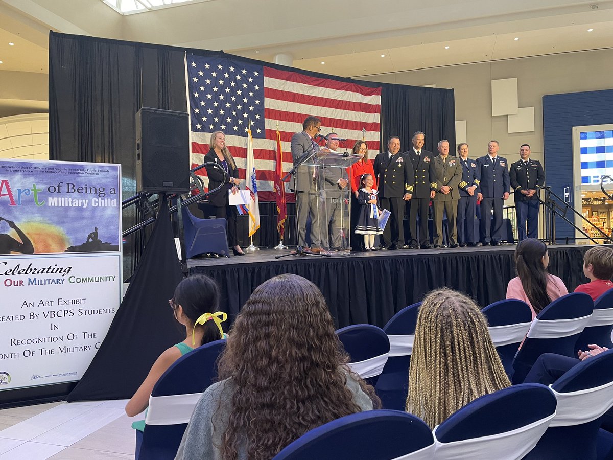 This April, Lynnhaven Mall became a canvas of courage and resilience, displaying the heartfelt expressions of Virginia Beach City Public Schools' students in 'The Art of Being a Military Child.' 🎨
