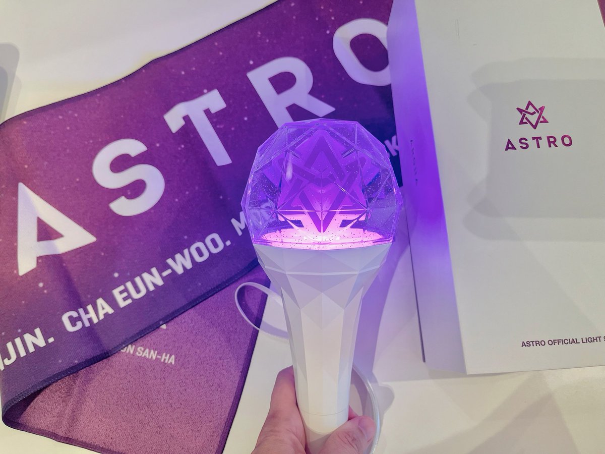 Slogan banner: checked. 
Robong: checked.
New batteries for robong: checked. 

#Aroha, I’m so excited! This is the first time I am attending an official #ASTRO #아스트로 event. See you all tomorrow at #JOTMSG. Let’s all go and support our dear #CHAEUNWOO