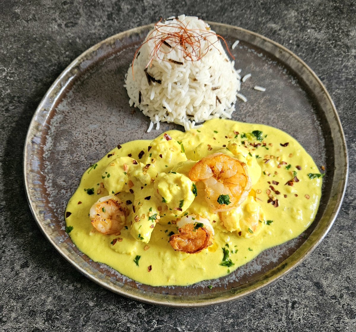 Essen und so ‼️‼️

Fischcurry mit Garnelen und Wildreis.

#kochen #foodlover #foodphotography #twittersupperclub #foodblog #foodblogger