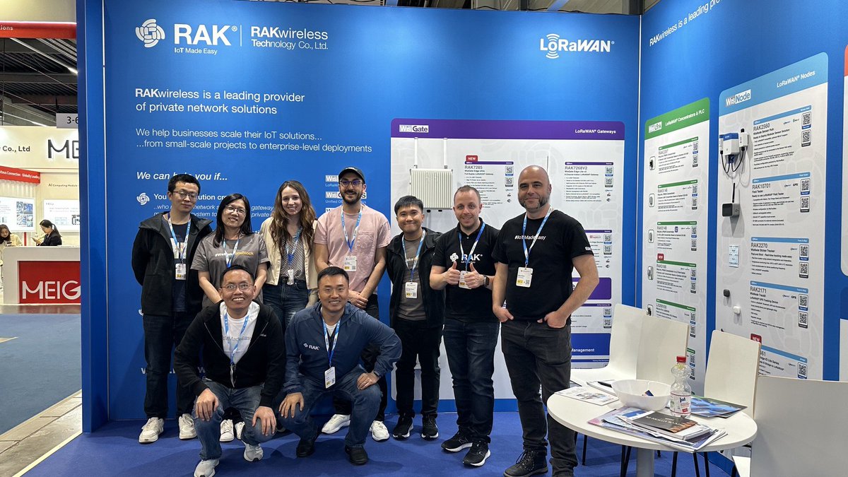 Wrapping up #ew24 with a highlight - RAKwireless and @helium teams together. Big thanks to all who engaged and visited our booths. Looking forward to future collaborations! #TechInnovations 🎈🚀