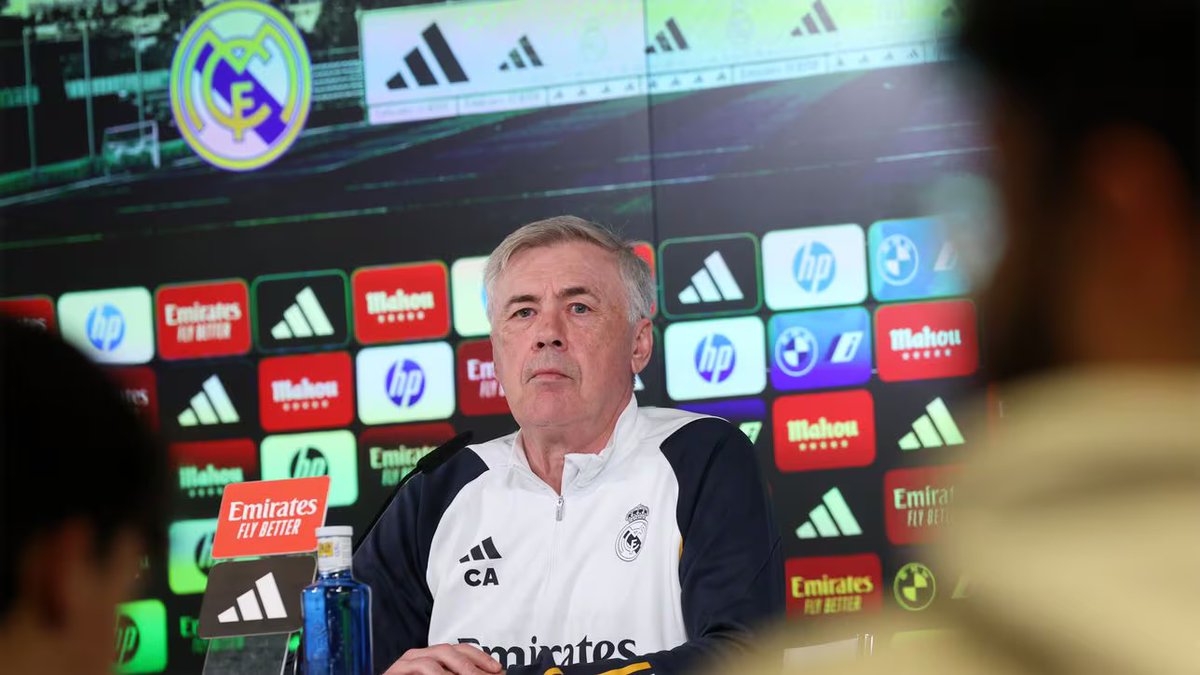 Ancelotti: 'Bellingham has lowered his scoring pace, but he was being a surprise. He is doing his job, which is more of a steering wheel, but football is very good, he lacks nothing, only the goals, which sooner or later will be back.'