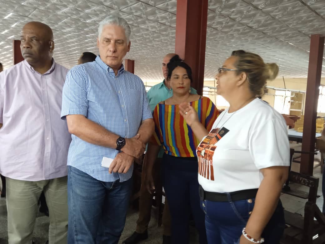 Nuestro Presidente @DiazCanelB  visita Jiguaní. ✊🇨🇺
#YoSigoAMiPresidente
#GranmaVencerá