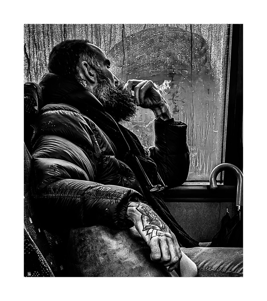 What do you think he's thinking about? 🤔
Our member Brian Nicholson @cyclingbrian68 just doesn't miss! 🤩 What a fabulously moody shot! 

#photography #beginnerphotography #repotage #blackandwhitephoto #blackandwhitephotography #portraiture  #learnphotography #photoinspo #inspo