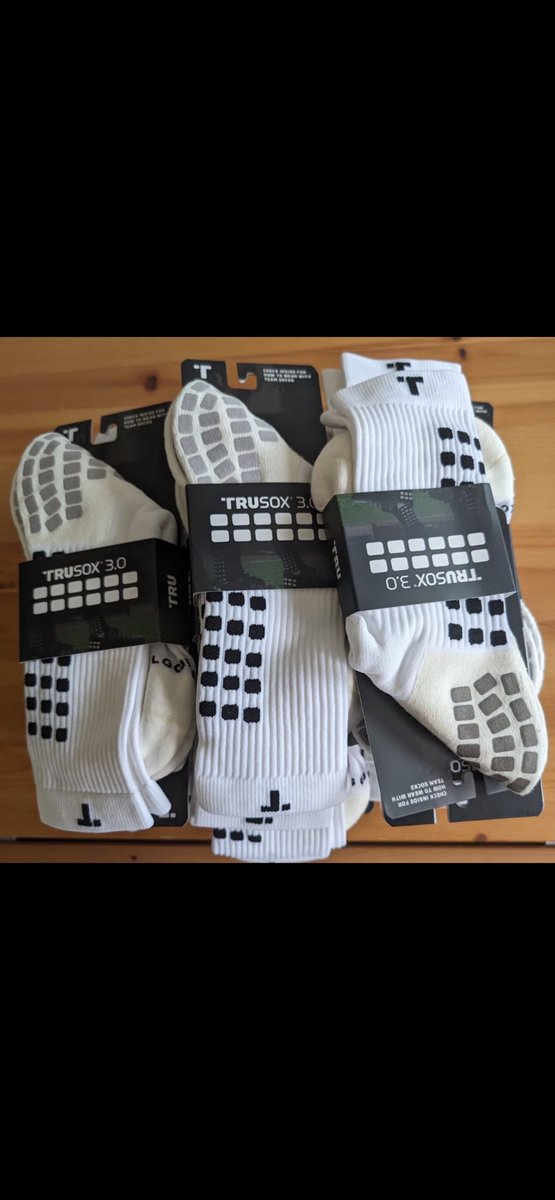 A massive thank you to @TRUsox for the donations of grip socks! This will be a big help for the Scotland Deaf players and the help is massively appreciated. 🏴󠁧󠁢󠁳󠁣󠁴󠁿🏴󠁧󠁢󠁳󠁣󠁴󠁿🏴󠁧󠁢󠁳󠁣󠁴󠁿