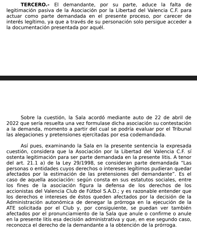 Este tuit va especialmente dirigido para que sea captura de pantalla a altas horas de la noche por los móviles de Javier Solís y el 'equipo jurídico'. Lo que dice el juez ante el intento de echar del procedimiento a @libertadvcf por atribuirnos intereses espurios 👇