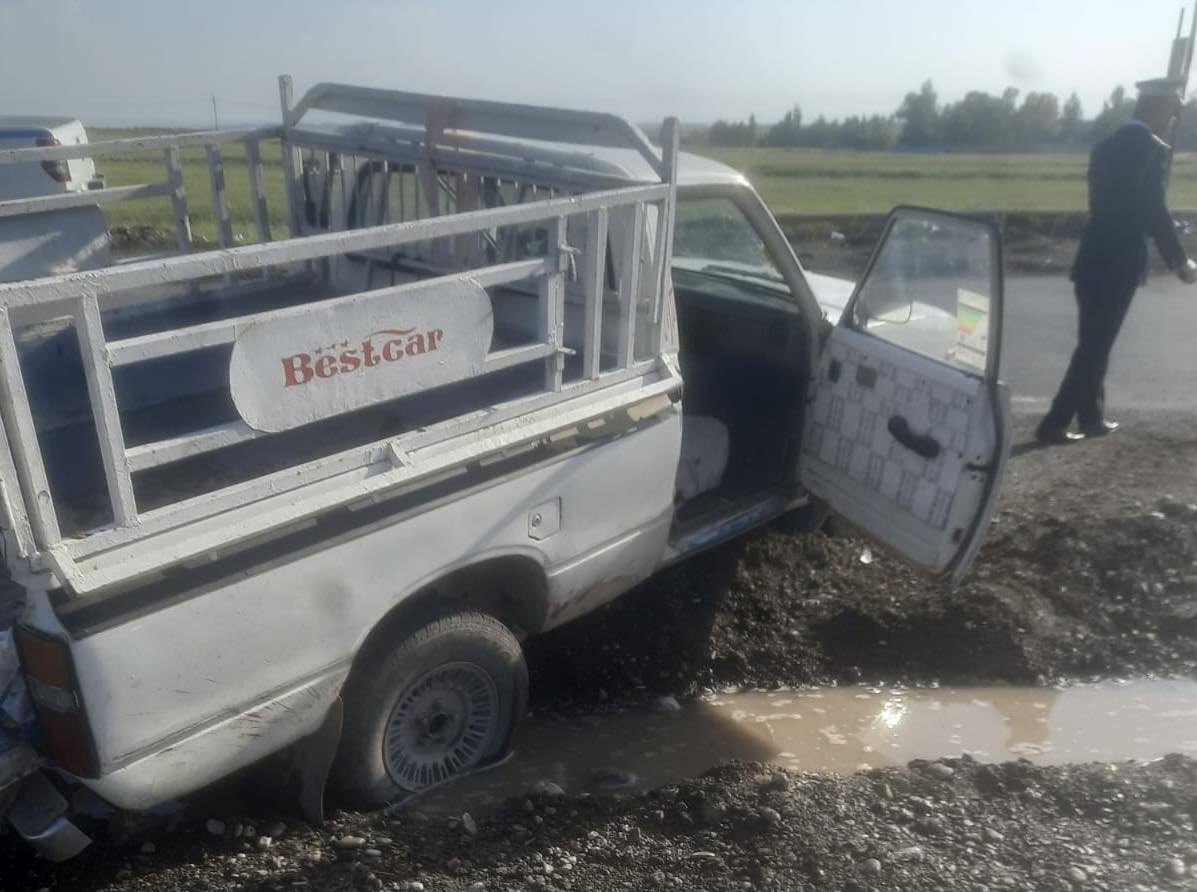 7 people were injured in 2 traffic accidents in Kirkuk on Thursday, traffic police source. In first accident, 3 people were injured on road linking Daquq and Tuz Khurmatu, south of Kirkuk. Second accident was near Yengjah Junction in Daquq. Photos: Muhammad Almas, April 11, 2024