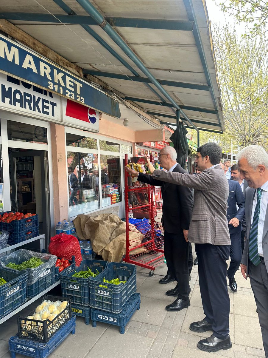 📍Bingöl-Kıği Baharla birlikte ayrı bir güzelliğe bürünen şirin ilçemizdeyiz. 📌İlçe sakinlerimize ve teşkilatımızla bayramlaşma ziyaretlerimizi gerçekleştirdik. 📌Yerel seçimlerde partimize ve adayımıza gösterilen desteklerden ötürü teşekkürlerimizi ilettik.