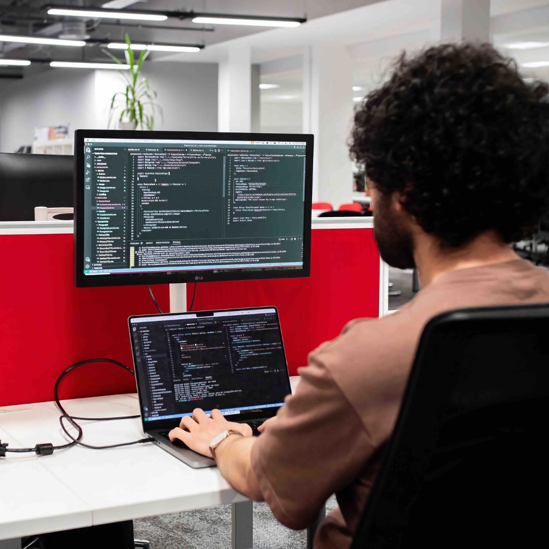 Ready to launch your career in software development? 🚀 Check out our latest blog for five essential steps to kickstart your tech career and unlock endless possibilities! 💻 Read more: loom.ly/bK5kfCA #SoftwareDevelopment #TechCareer #CareerJourney