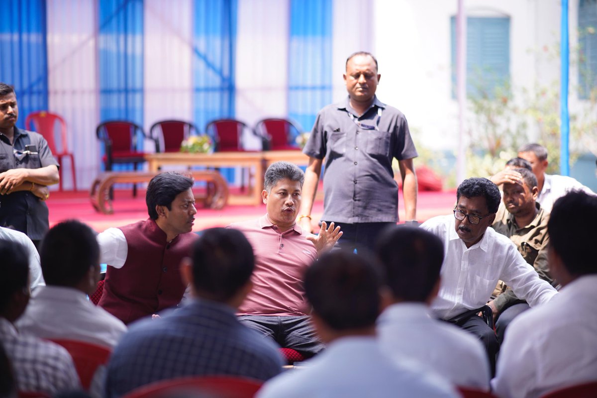 Interacting with my fellow karyakartas in Jorhat. @himantabiswa @pallablochandas