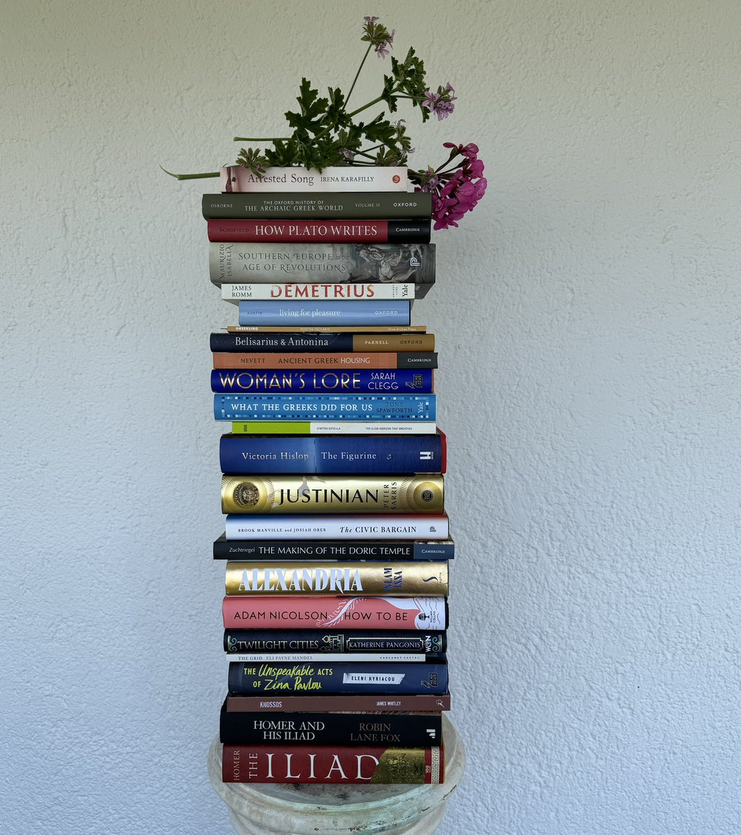 sofkazinovieff's tweet photo. In random order, the 24 books longlisted for the Runciman Award 2024. Lots to love: poetry, fiction, history, classics, philosophy, biography. The short list will soon be announced. What are your favourites?
#Runciman2024 @RuncimanAward #greece #literature https://t.co/325gYRT8uN