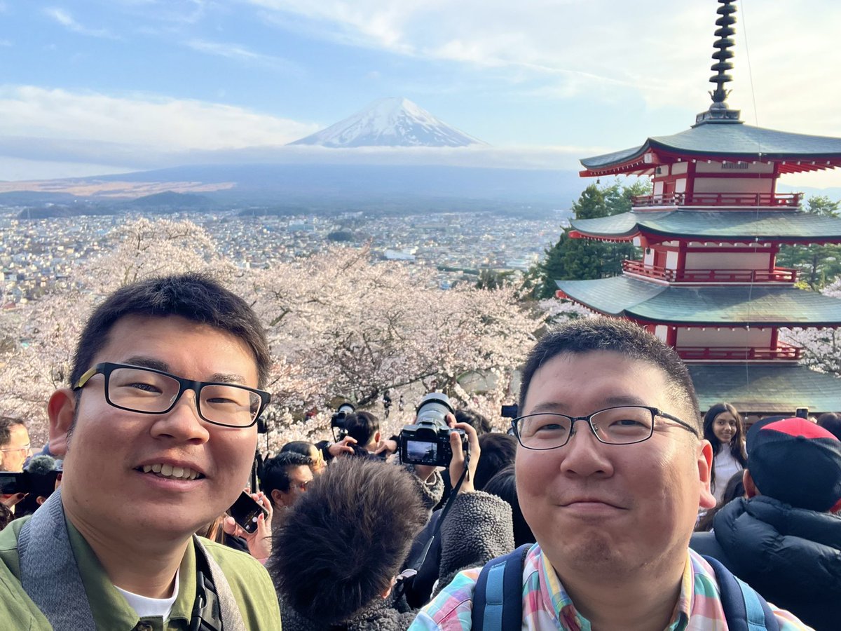 ごろー君と一緒にお写ん歩📷
富士吉田の桜はちょうど見頃でした🌸