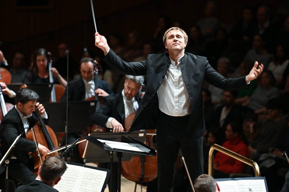 Royal Philharmonic Orchestra (@royalphilorch) on Twitter photo Last night we continued our odyssey of Elgar and Rachmaninov <a href="/southbankcentre/">Southbank Centre</a> with our Music Director Vasily Petrenko with Rachmaninov's 'The Bells' and Elgar's 'In the South', and we were joined by <a href="/ShekuKM/">Sheku Kanneh-Mason</a> for Weinberg's Cello Concerto.
📷 Chris Christodoulou Last night we continued our odyssey of Elgar and Rachmaninov <a href="/southbankcentre/">Southbank Centre</a> with our Music Director Vasily Petrenko with Rachmaninov's 'The Bells' and Elgar's 'In the South', and we were joined by <a href="/ShekuKM/">Sheku Kanneh-Mason</a> for Weinberg's Cello Concerto.
📷 Chris Christodoulou