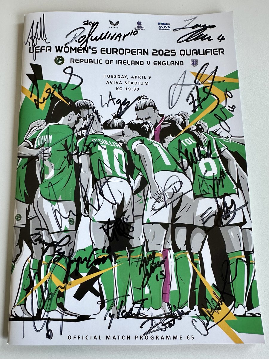 WIN signed copy of WNT v England match programme!

Simply like this post &amp; share this with five friends 👍

Reprint of programme now available 👉 aca-creative.co.uk/product/republ…

#COYGIG