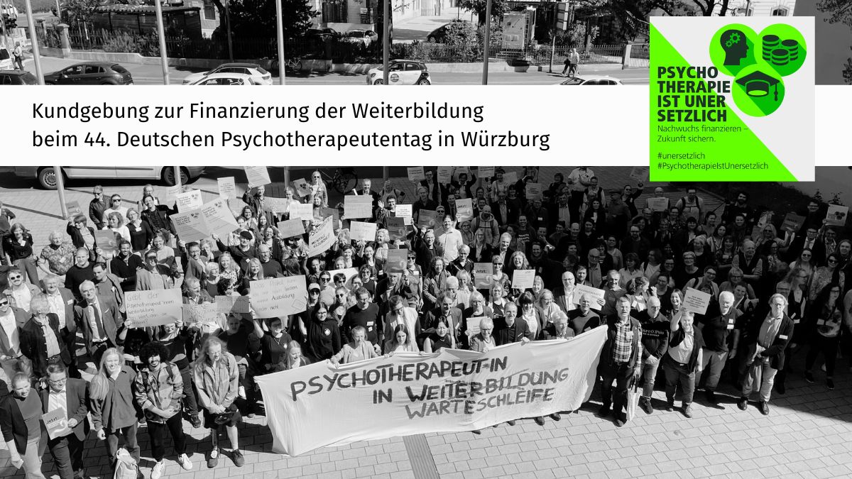 #psychotherapieistunersetzlich
Kundgebung zur Finanzierung der Weiterbildung
beim 44. Deutschen Psychotherapeutentag in Würzburg
Moderation:
Ariadne Sartorius / Dr. Johanna Thünker
bvvp.de/psychotherapie…