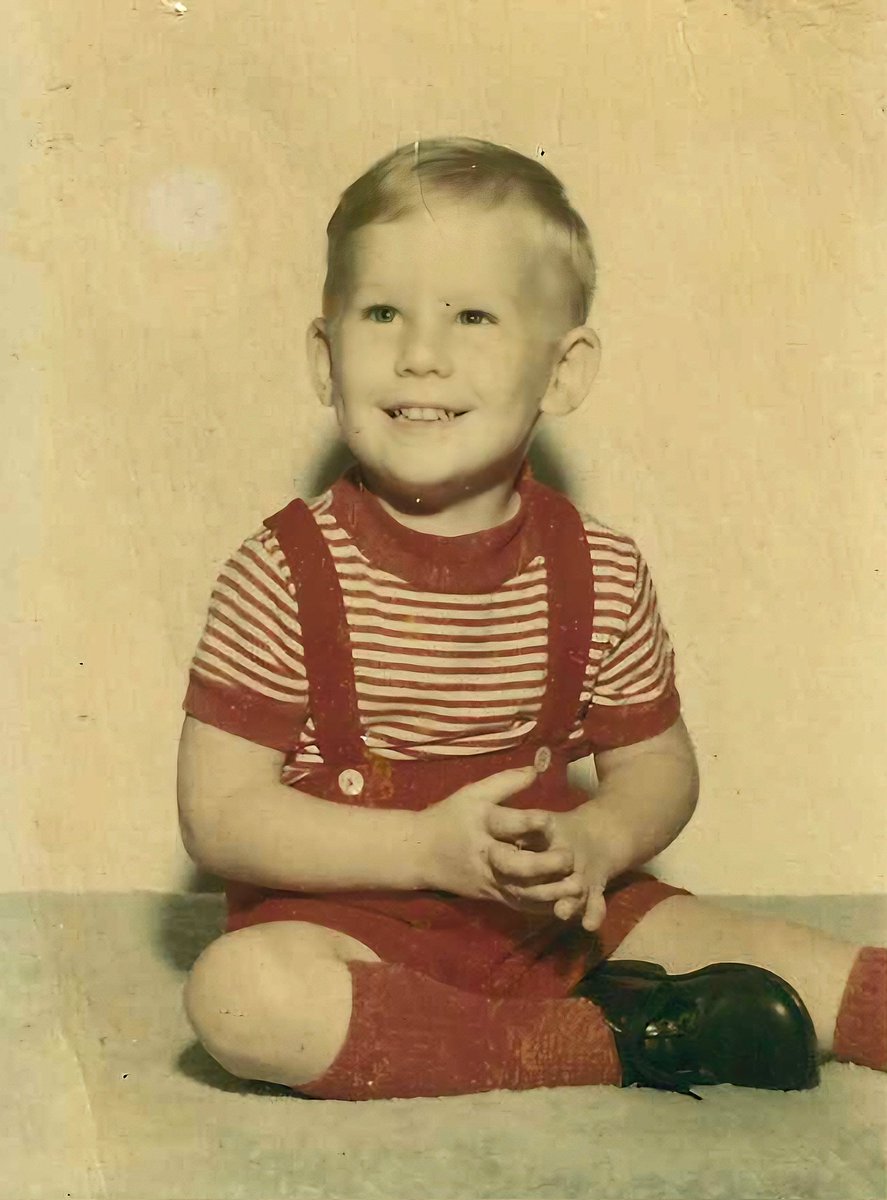 #FlashbackFriday Yes, it's me. 😁 November 25, 1969 📸