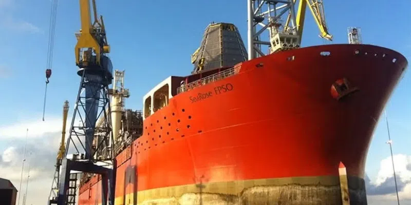 VOCMNEWS's tweet photo. No Injuries in Fire Aboard SeaRose FPSO at Belfast Shipyard
https://t.co/kwOGFjeM6P https://t.co/vQCnLKllaf
