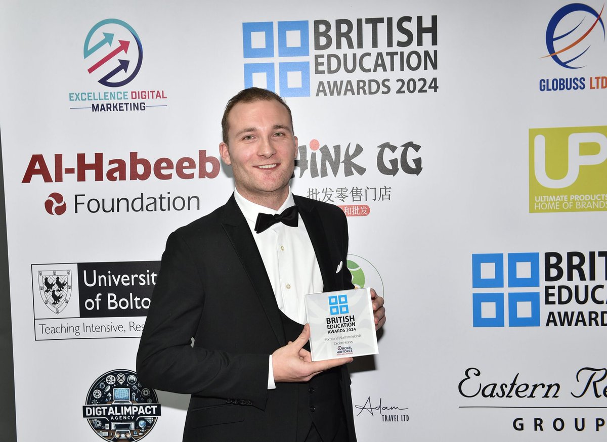 Congratulations to Declan Heaney on receiving the prestigious Vocational Award for NI at the British Education Awards 2024. Declan, currently studying the UU BSc in Business Studies at @srcchat, was awarded for his exceptional results during his HND business course 👏