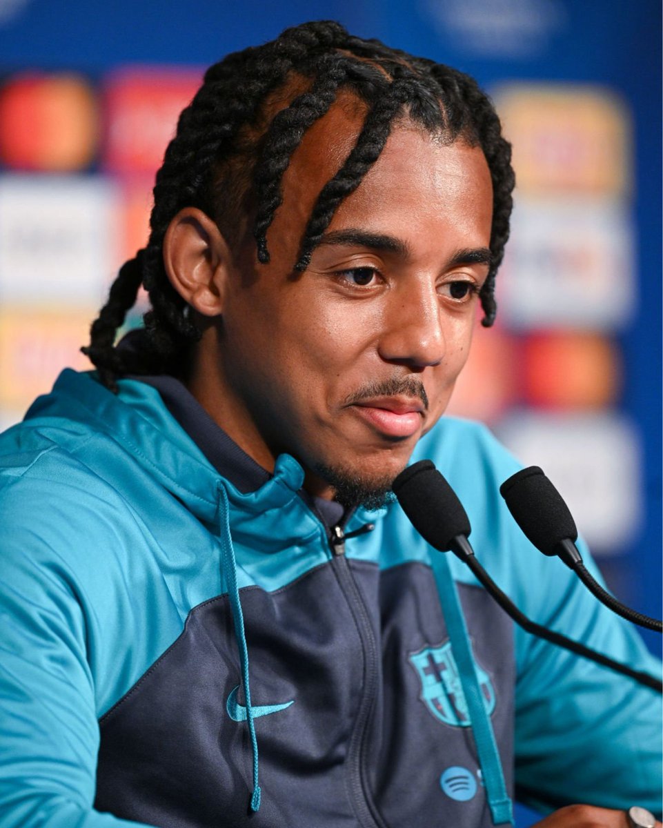 VibesFoot's tweet photo. 🗣️ Xavi :

« Jules Koundé est l'un des meilleurs défenseurs du monde en ce moment. » ⭐️

Vous êtes d’accord avec cet avis ? 🤔 https://t.co/7jiyTUXzR5
