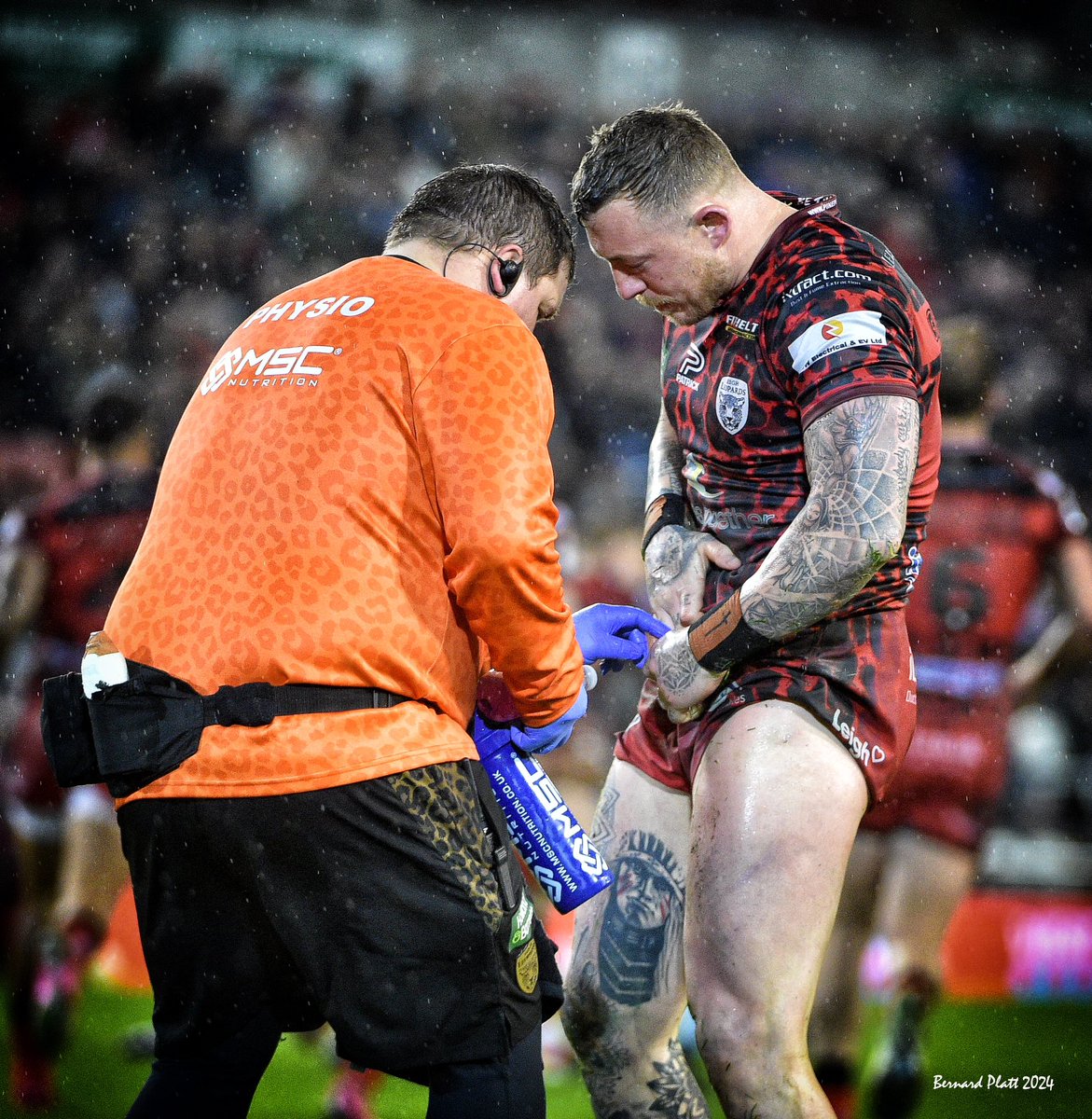 Are you thinking about getting some more ink @joshuacharnley 😂 @leighrlfc @superleague @TheRFL #tattoo