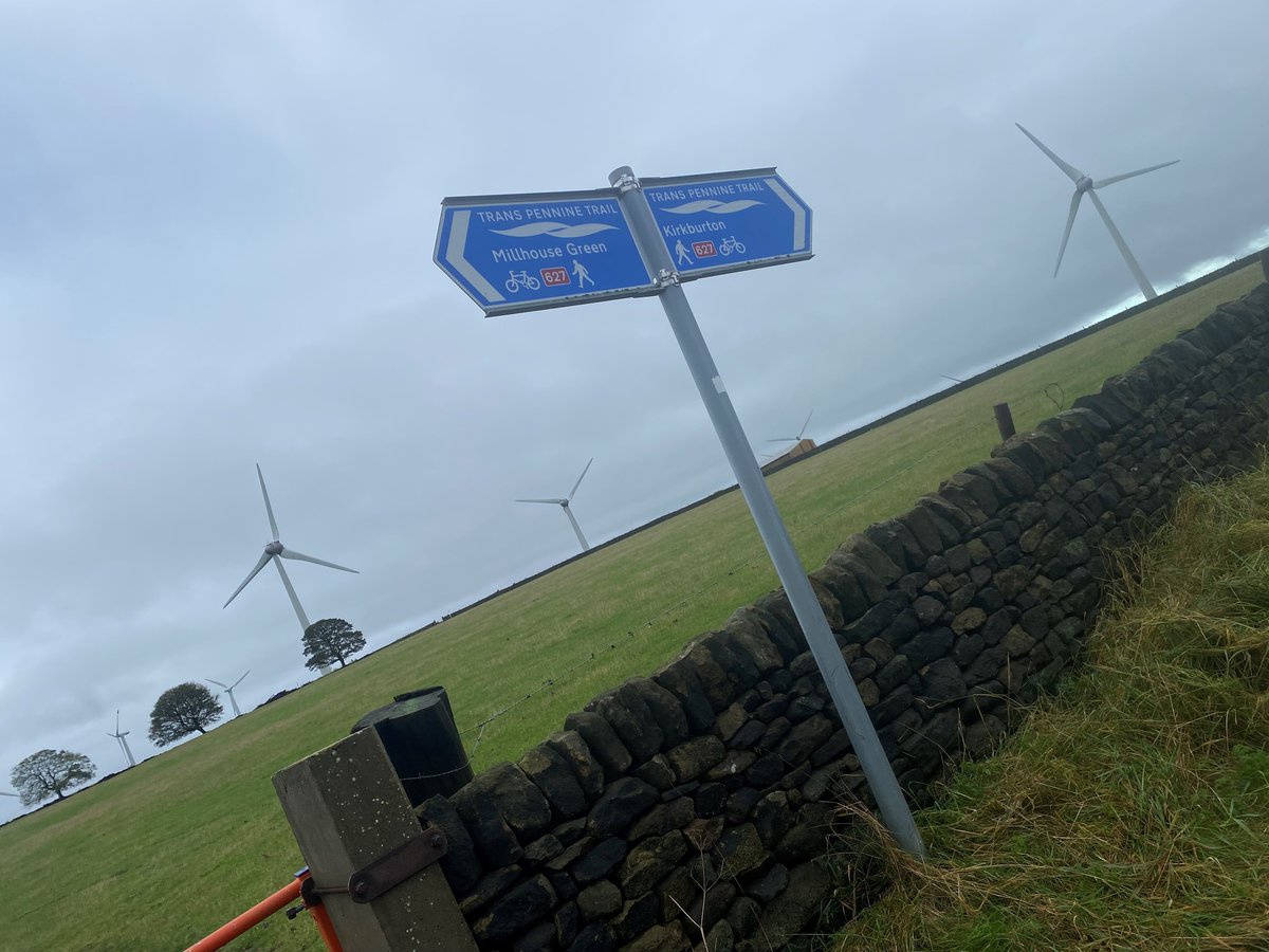 Today's fingerpost is on the Kirkburton loop of the Trail, pointing to Kirkburton in one direction and Millhouse Green in the other, with Royd Moor Wind Farm in the distance.  
Where will you get to this weekend? Don't forget to share your fingerpost images. 
#FingerpostFriday
