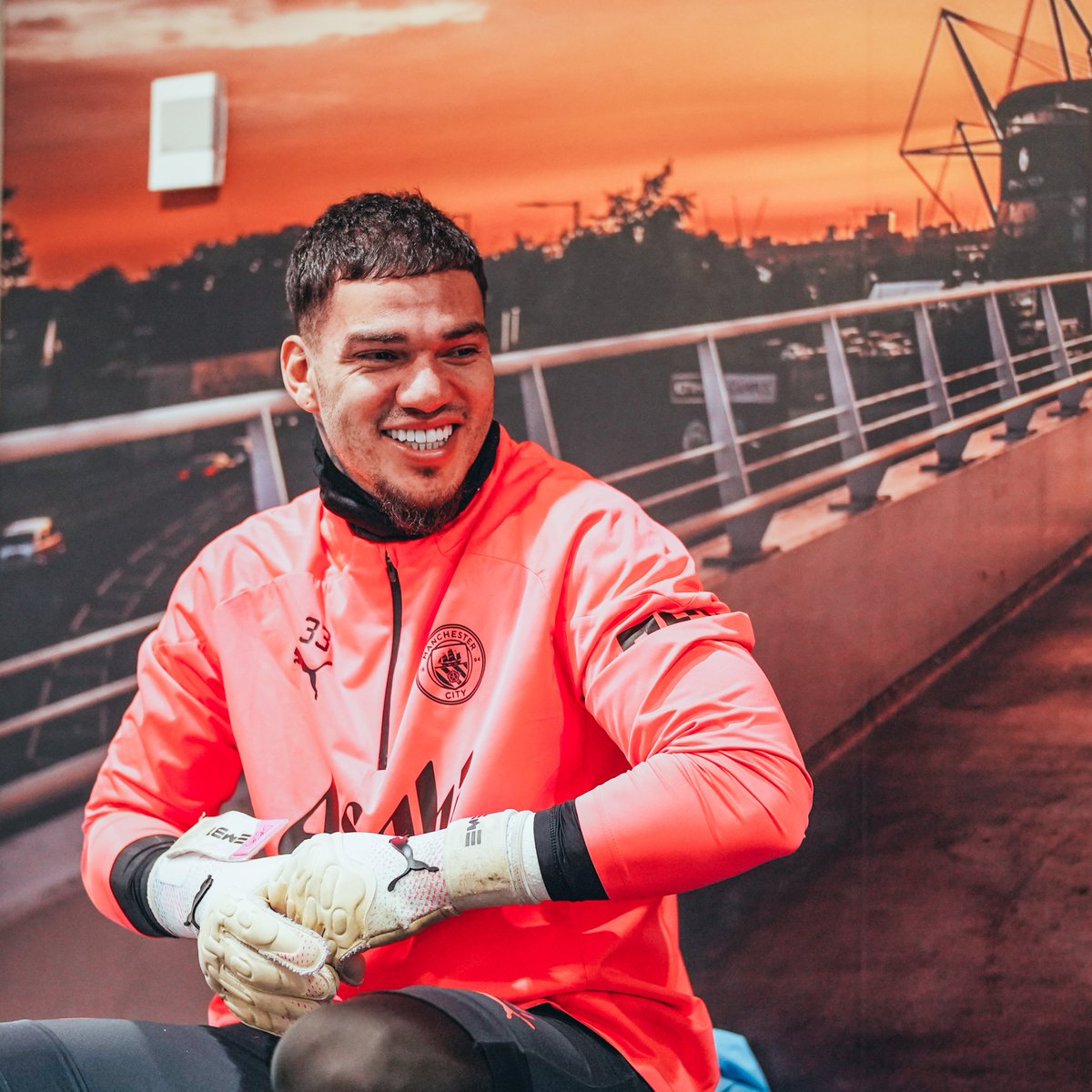 PEP 💬 He [Ederson] was ready to play against Madrid. He is ready for tomorrow and we will make the decision.