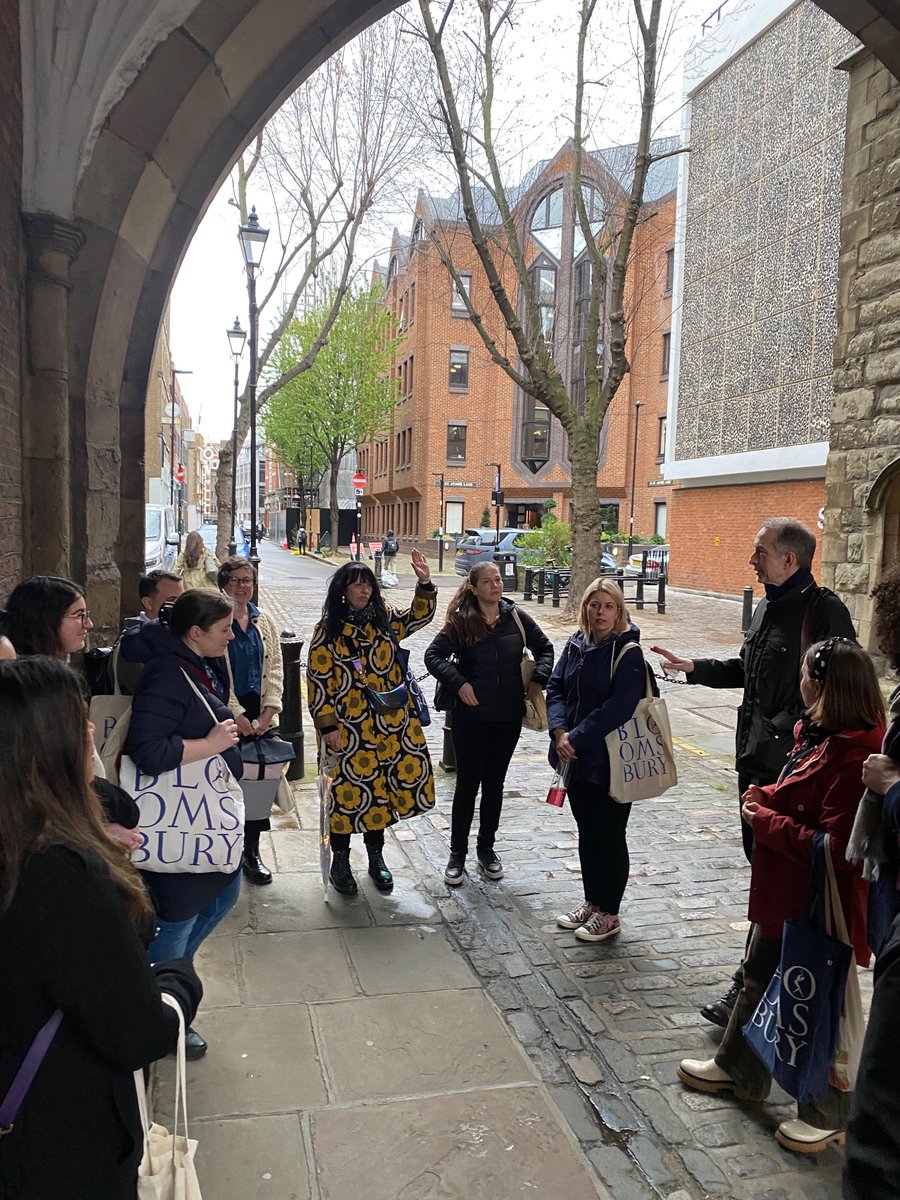 A couple of pics from the Ghost Theatre walk through Tudor London with help from the excellent @Guided_Walks . Thanks for everyone who braved the weather to see me mock hung, drawn and quartered