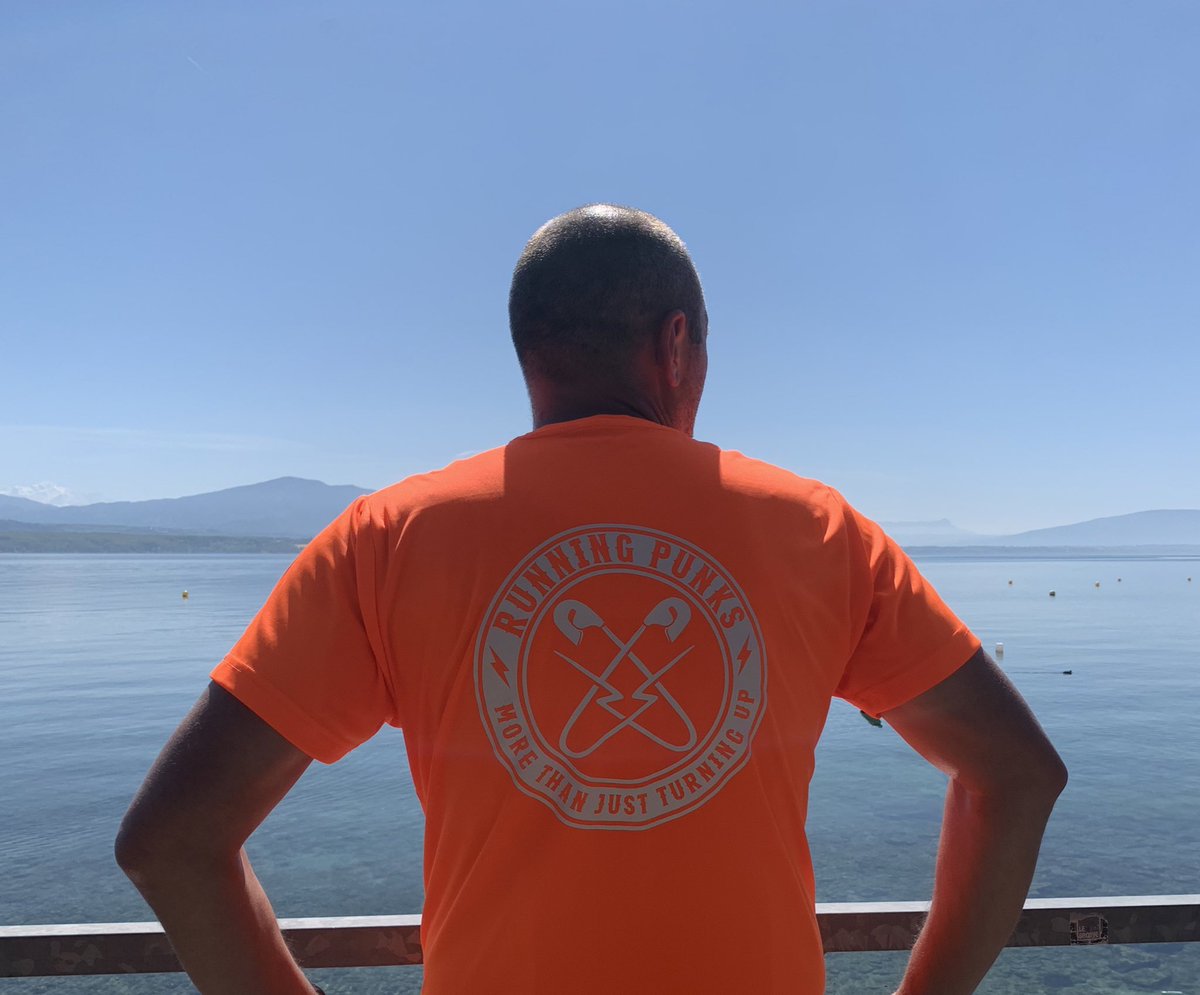 ShuzaLePadawan's tweet photo. Hey Runners!
🚨 @runningpunks in Nyon 🚨
#LunchRun with 2 colleagues! Getting ready for the #RunMate 
Happy Friday ya’ll
#FridayNoon #FridayMotivation
#NoRunNoFun https://t.co/iJddEJ26A9