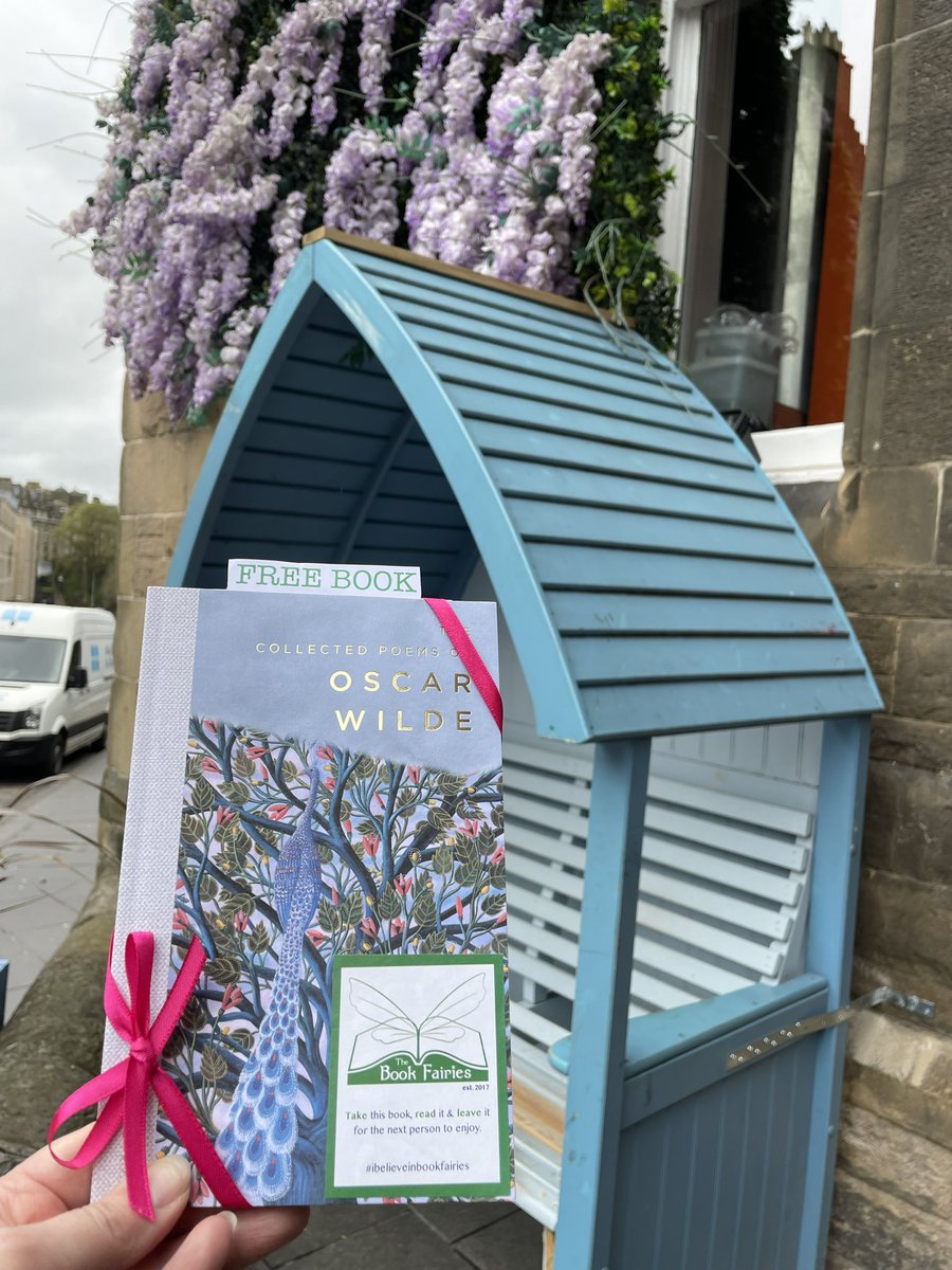 The Book Fairies are celebrating the new Wordsworth poetry editions by sharing different books from the collection all around the UK today! Who will be lucky enough to spot this copy of The Collected Poems of #OscarWilde in #Edinburgh? #ibelieveinbookfairies #TBFWordsworth