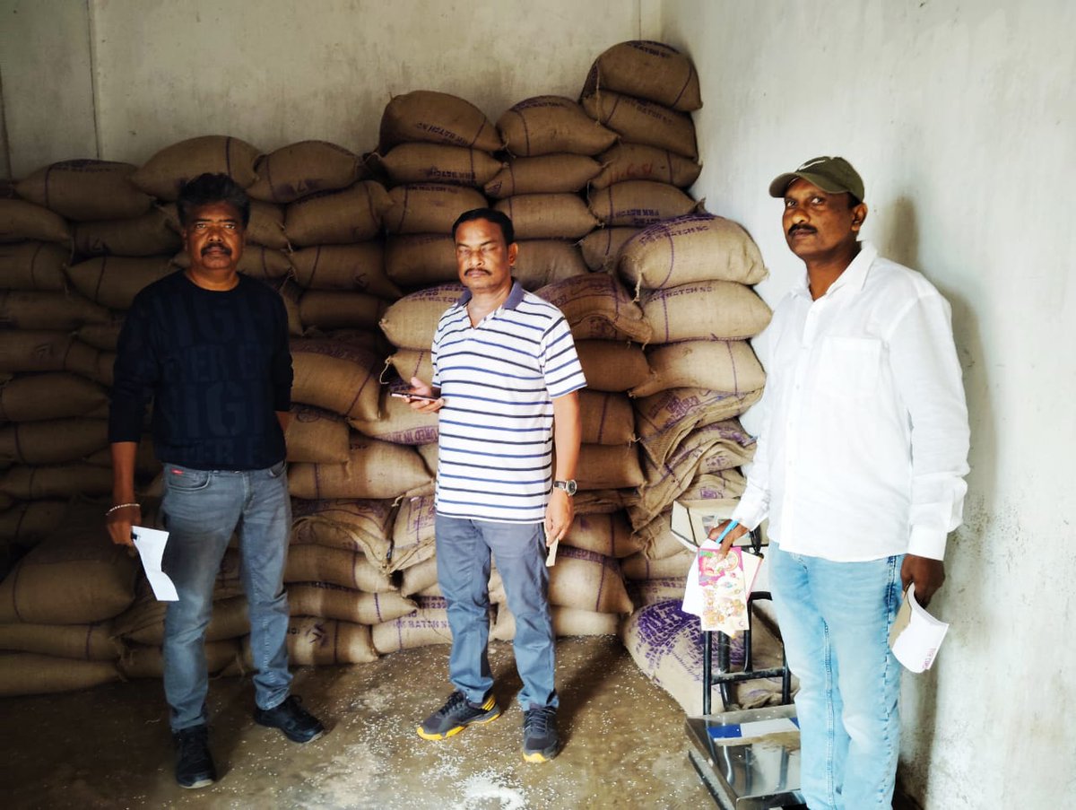 Nabarangpur district Food Civil Supplies officials visited various FPSs of Nandahandi and Tentulikhunti Block to oversee the PDS distribution activities. #Odisha