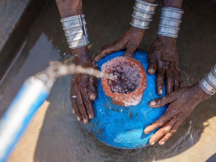 #NowReading IOM article: Empowering women and girls through water and sanitation initiatives in post-flood #Pakistan. ➡️ buff.ly/3PQ0rwz