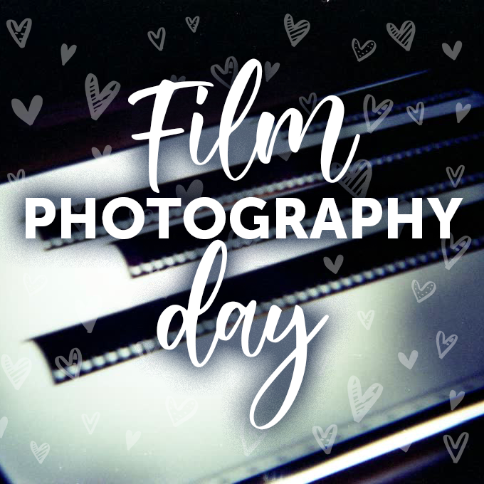 reatinglab's tweet photo. Il 12 aprile è il #FilmPhotographyDay, la ricorrenza nata per festeggiare la fotografia analogica e per creare incontri e sperimentazioni fra gli amatori.

Anche tu ami la fotografia su pellicola? Tagga i tuoi amici! E scatta!

#analog #analogphotography #filmisnotdead #zeroasa https://t.co/MR7BiXcTnF