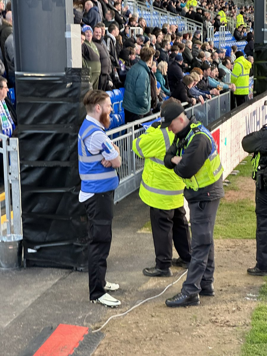 Bristol Rovers Away  Picture the scene walking out right in front the of the away fans wearing your football boots and your a steward.. 😂😂<a href="/theawayfans/">The Away Fans</a> <a href="/FBAwayDays/">Football Away Days</a>