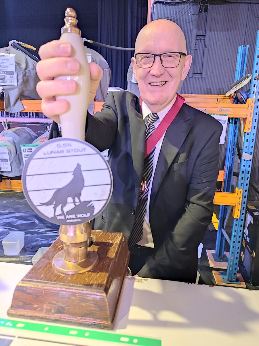 Oldham Beer Festival (@oldhambeerfest) on Twitter photo ...and the Deputy Mayor pulling a pint from our only (๐ฅ) brewery in Oldham, <a href="/Craftwolfthomas/">WEAREWOLFBREWING</a> ...and the Deputy Mayor pulling a pint from our only (๐ฅ) brewery in Oldham, <a href="/Craftwolfthomas/">WEAREWOLFBREWING</a>