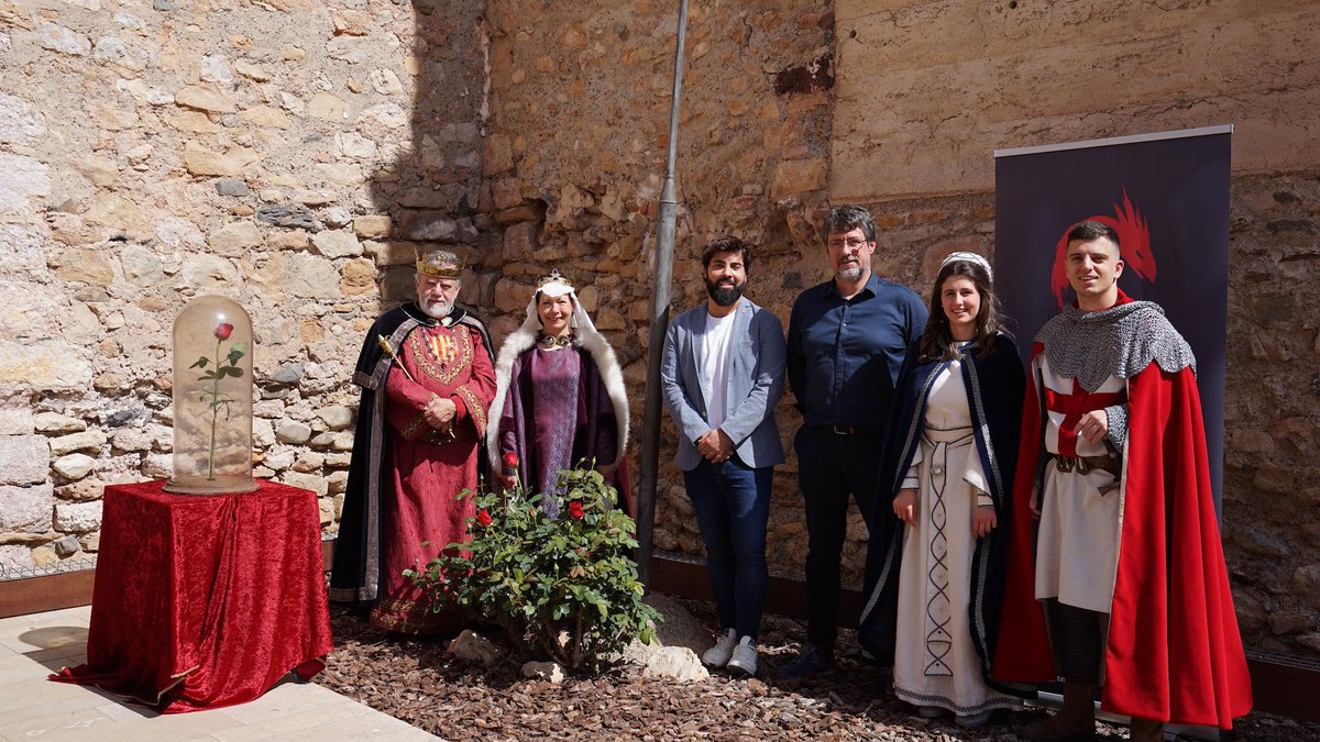 setmanamedieval's tweet photo. 🌹 Montblanc entregarà la primera rosa de Catalunya

🏰 La principal novetat de la festa d’aquest 2024 serà l’acte inaugural de la 37a Setmana Medieval, ja que Montblanc, la capital de la llegenda catalana més universal, acollirà l’entrega de la primera rosa de Catalunya. https://t.co/Rt0AkD7nVs